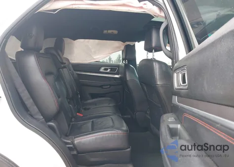 2016 Ford Explorer Sport z USA, uszkodzony, nr VIN 1FM5K8GT5GGC87038